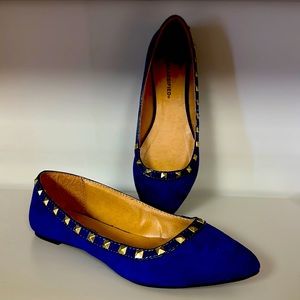 Brand new women’s flats.